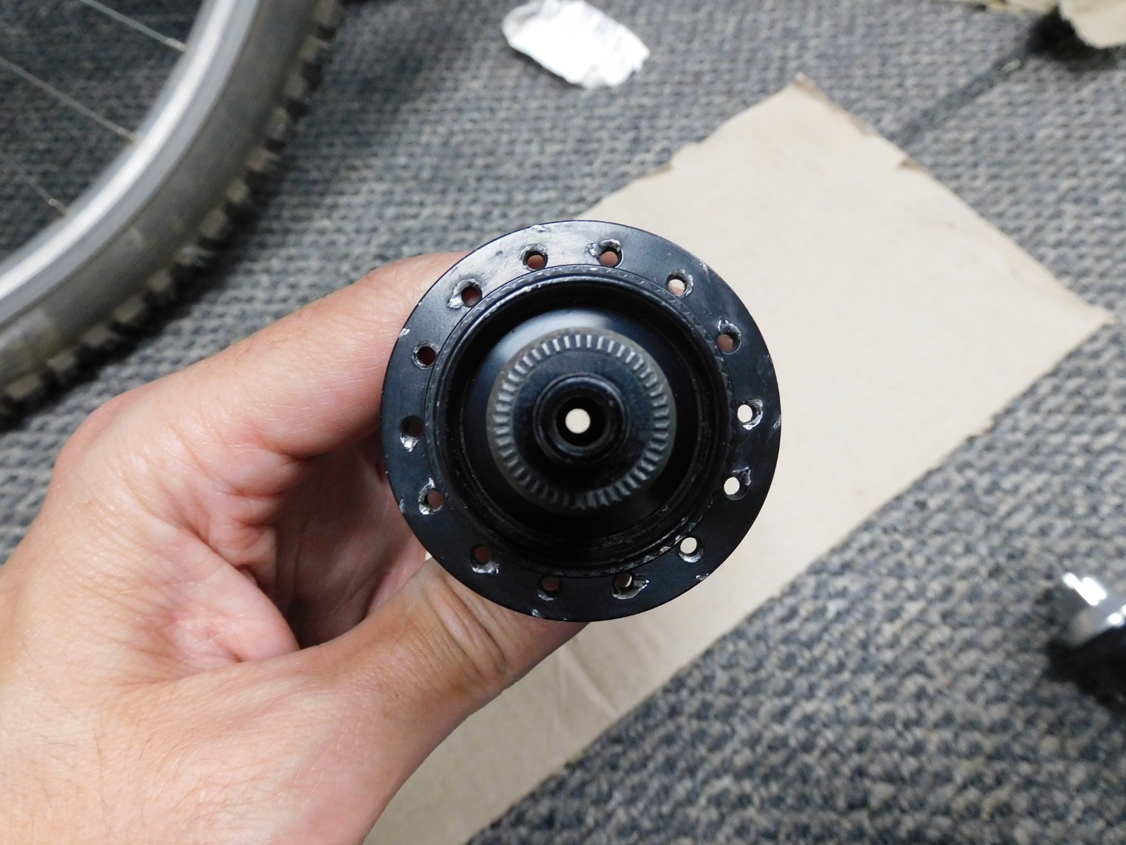 DT Swiss 190 ceramic hub, Front (used)