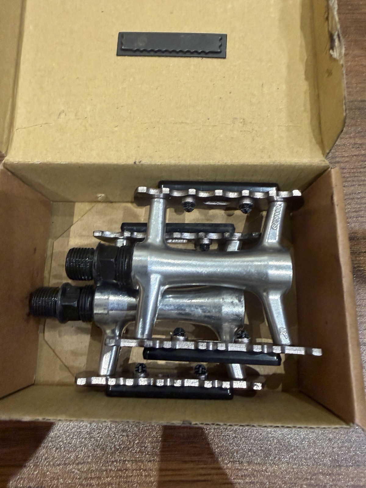 FLIPSTER Urban/Touring Flat Platform Pedals Silver Aluminum Chromoly 232g