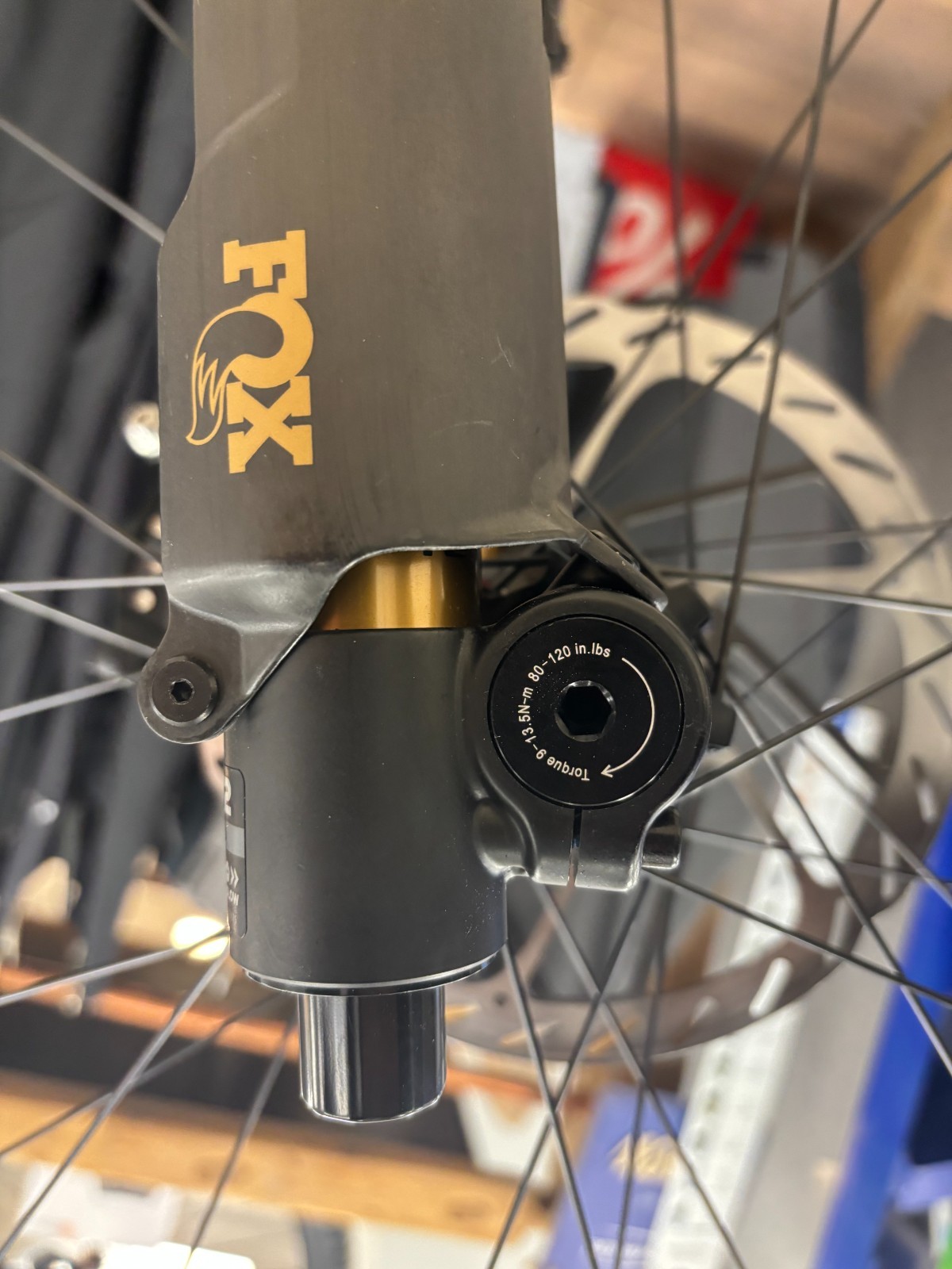 Ride a 15 x 110mm wheel in a Fox Podium. The World Premiere 15mm Thru Axle / BLACK