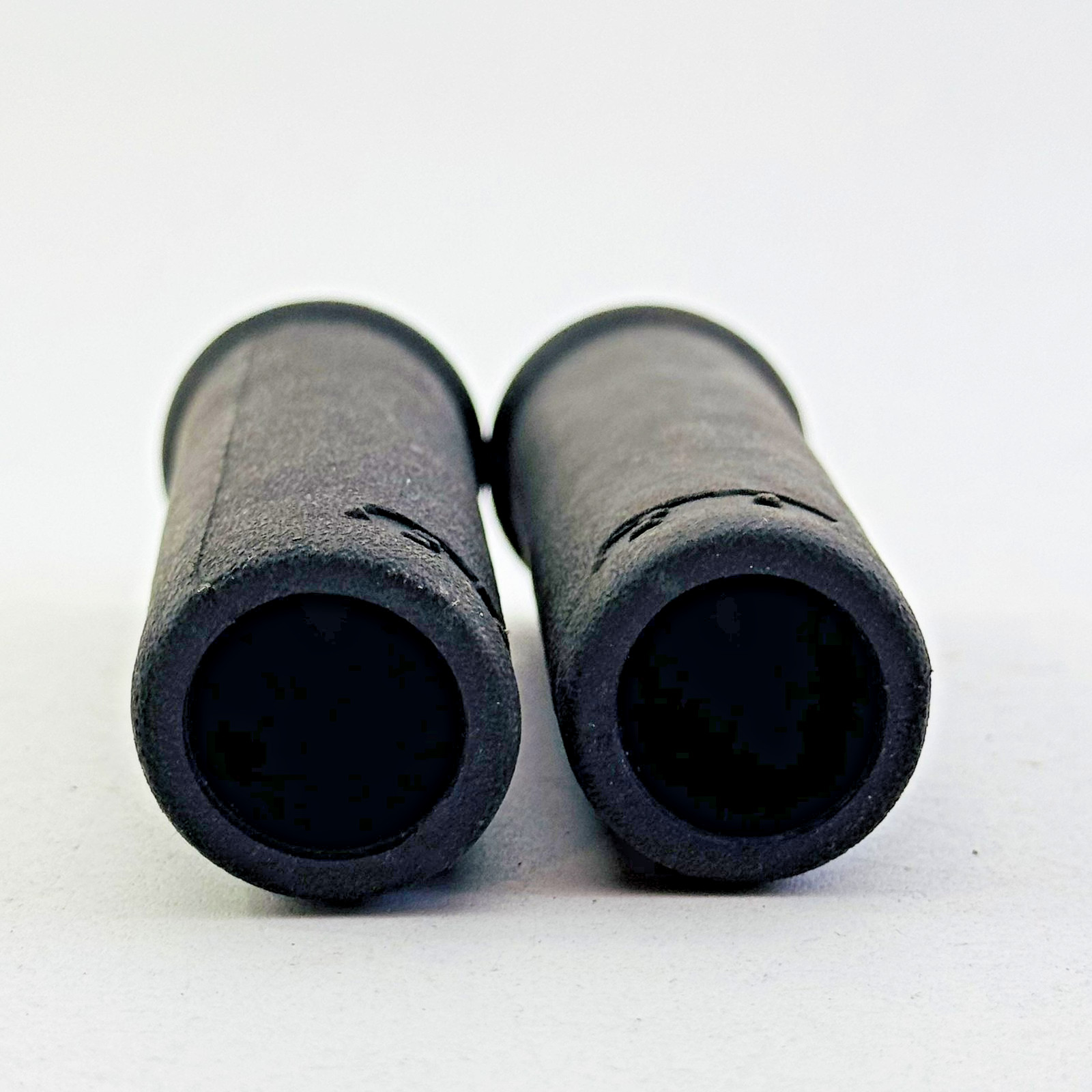 Vintage DB Bicycle Handlebar Grips Pair Black Foam Slip-On Bike Universal A96