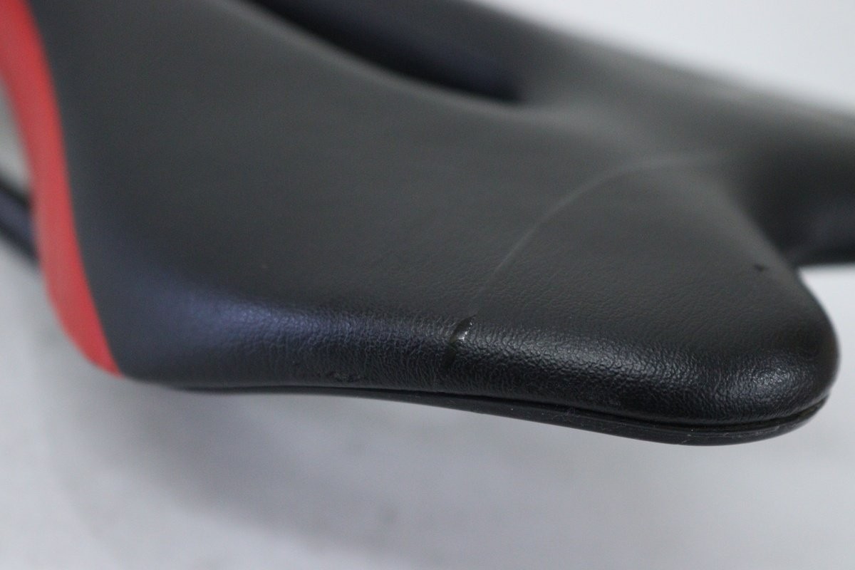 ASTUTE SKYLITE VT Saddle CARBONIO
