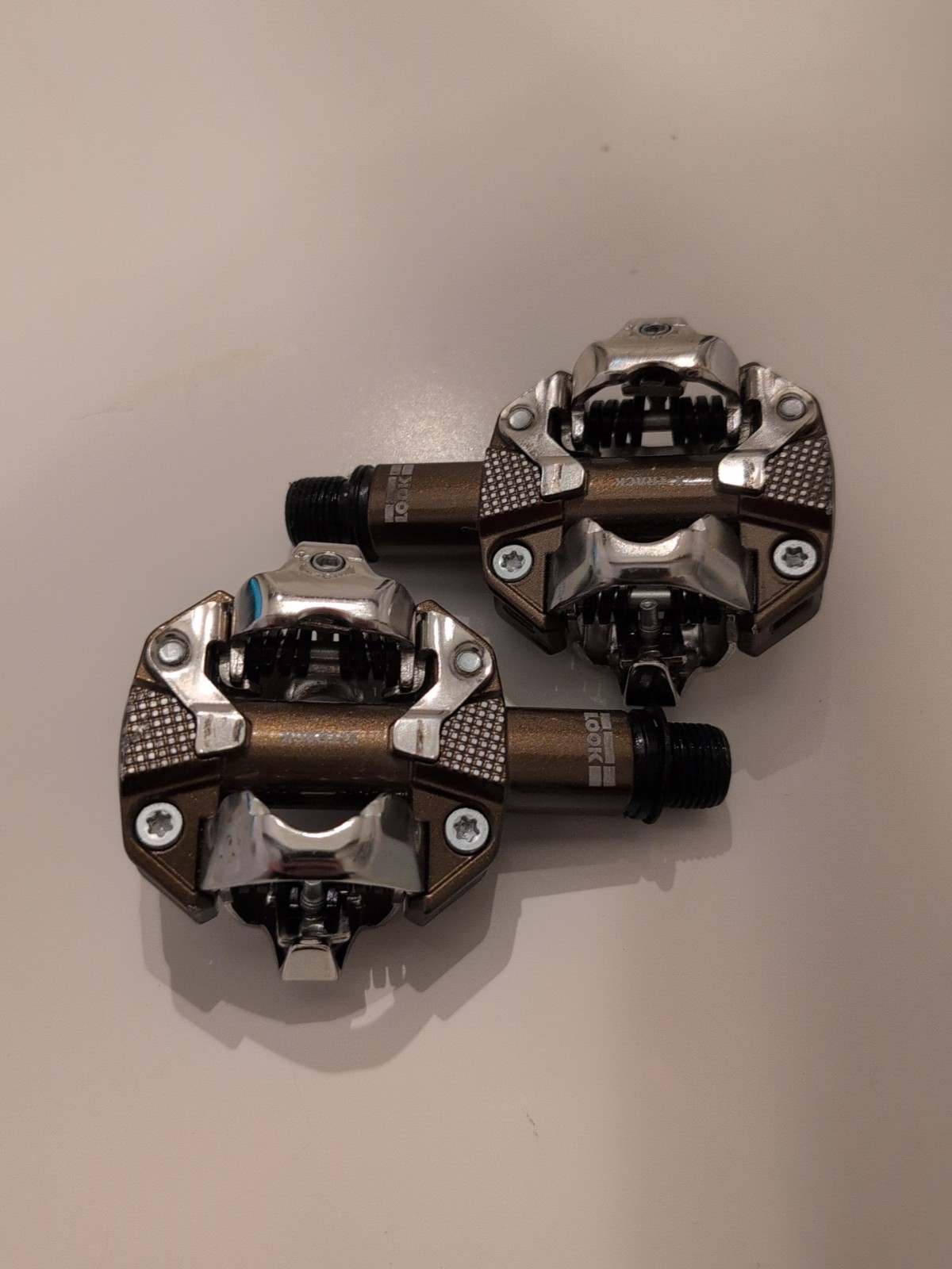 LOOK X-Track Pedals – Dual Sided Clipless, Aluminum, 9/16″, Gravel Edition