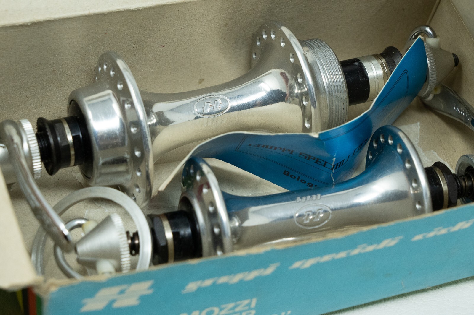 NOS FT BOLOGNA SUPER ROLLING HUBS 36h HOLES VINTAGE OLD LIGHTWEIGHT 6 SPEED