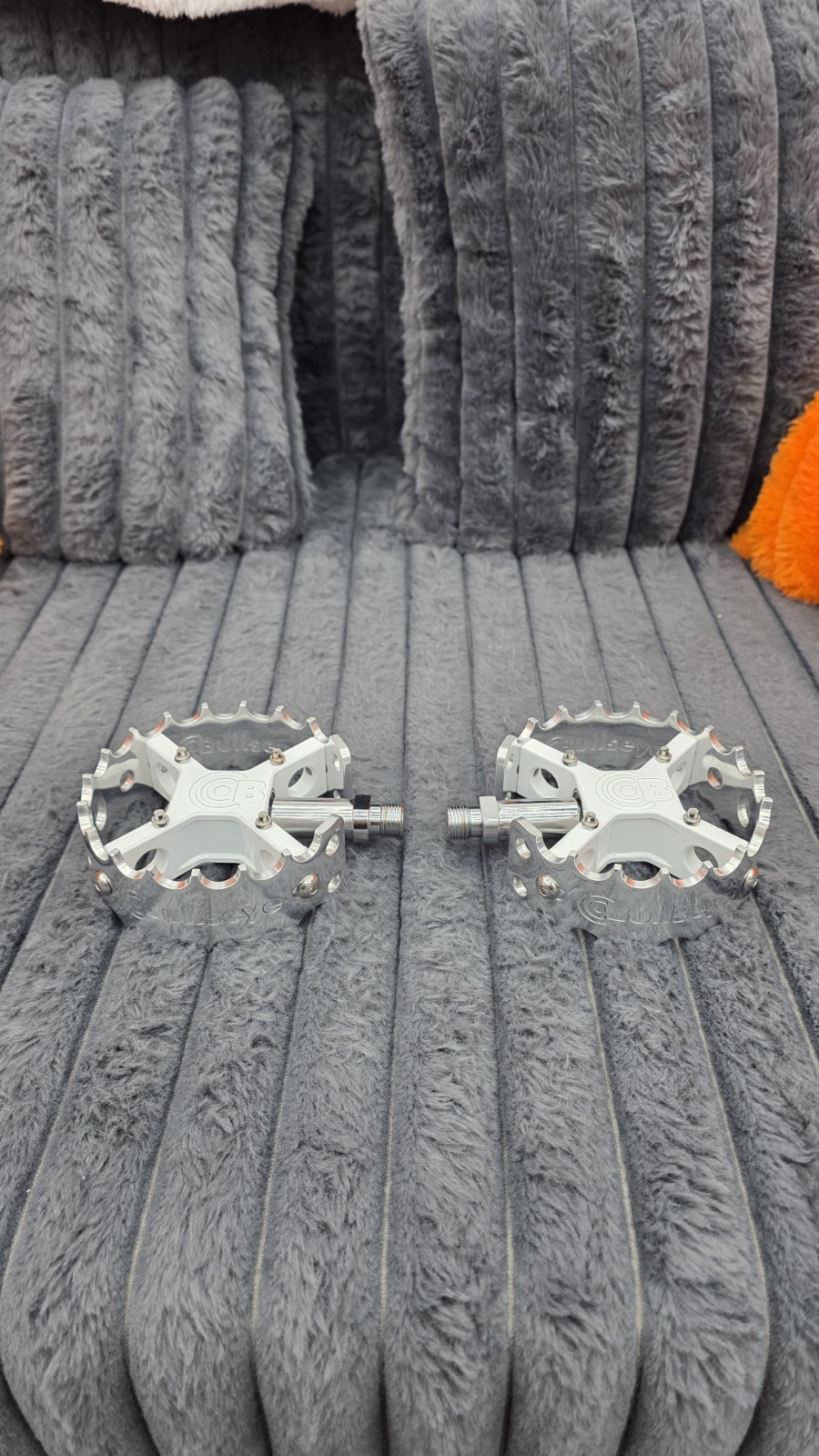 BULLSEYE 🎯 X WORLDWIDE NEW Collab Pedals Limited Edition BMX Se Bikes Hutch GT
