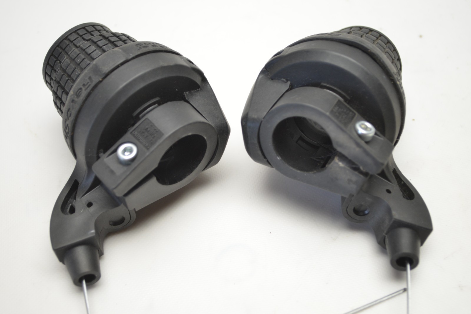 SHIMANO REVO SHIFT BICYCLE 7 x 3 SPEED TWIST SHIFTERS SL-RS25