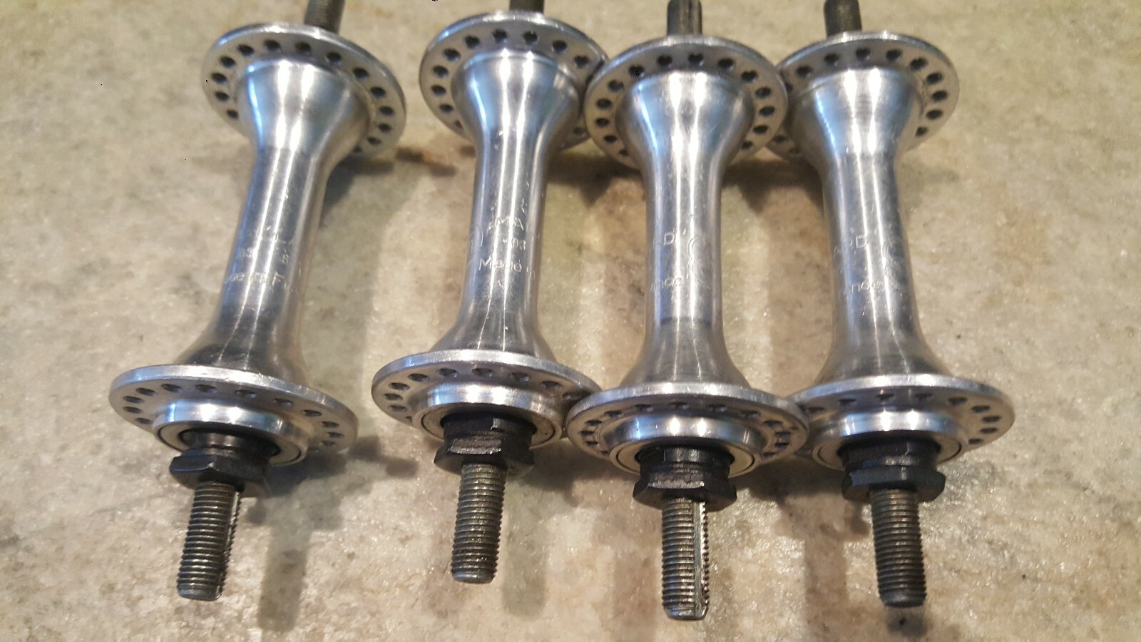 (1) Vintage Maillard 36h Low Flange Hub 96mm France 1985 Skinny Axle
