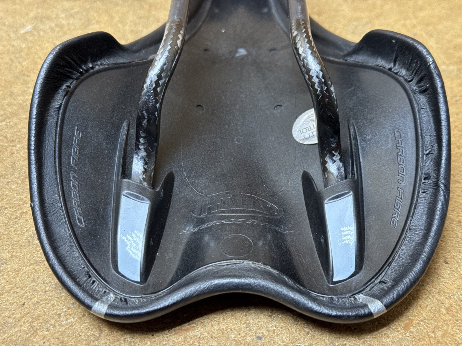 Selle Italia SLR Kit Carbonio Saddle Carbon Fiber Rails 125g ID Match S1