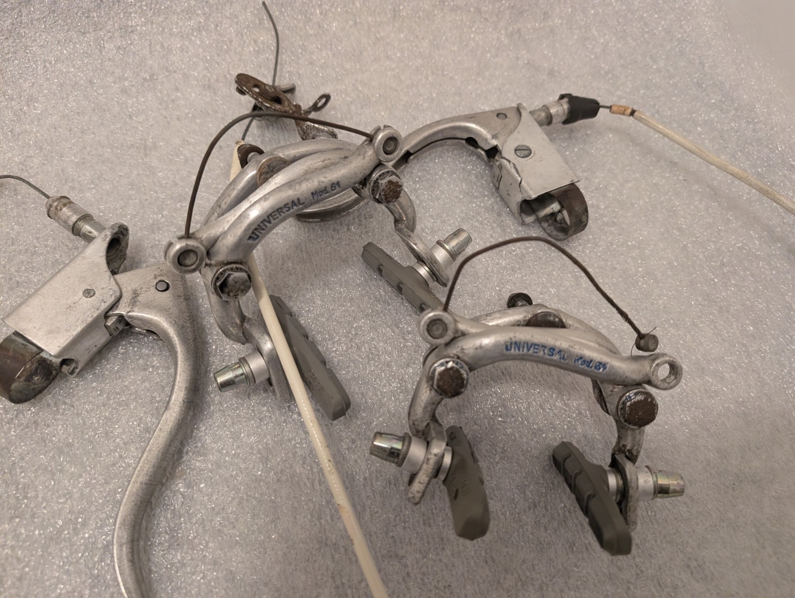 Vintage Universal Mod 61 Caliper Brakes Levers Set Center Pull F/R Road 70s 60s