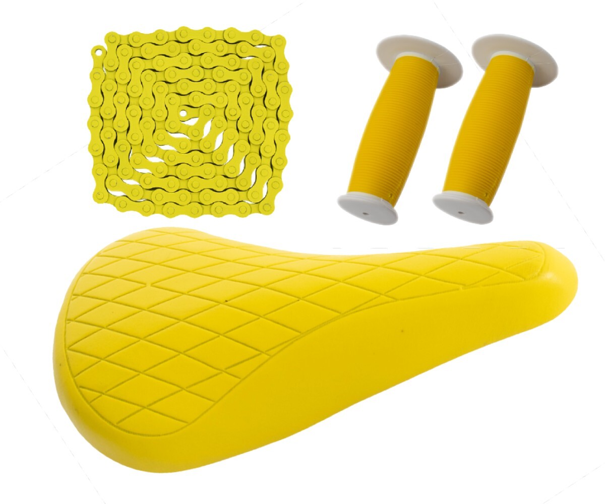 DlAMOND VlNYL SADDLE 702 WITH YELLOW CHAlN & YELLOW/WHITE MUSHROOM GRlPS