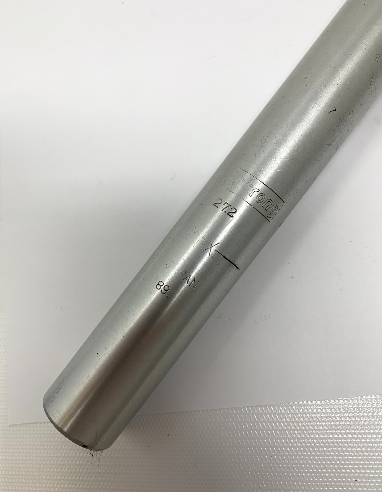 Vintage Strong Japan Seat Post – 27.2 x 250mm