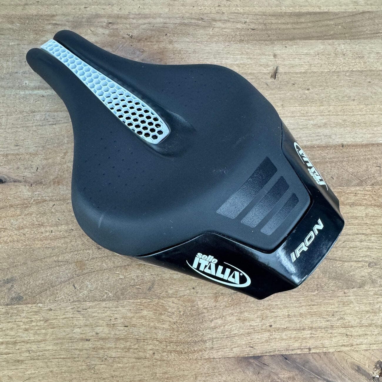 Selle Italia Iron 7x7mm Steel Rails Large 152mm Bike Saddle 293g
