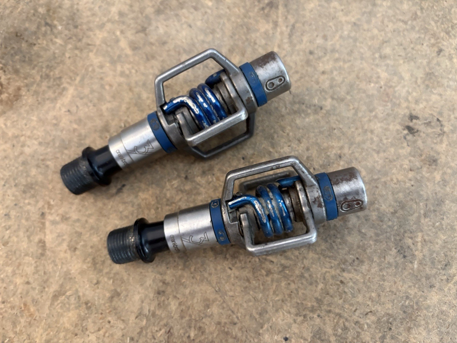 Crankbrothers Eggbeater 3 Mountain Bike Clip-In Bike Pedals – Blue