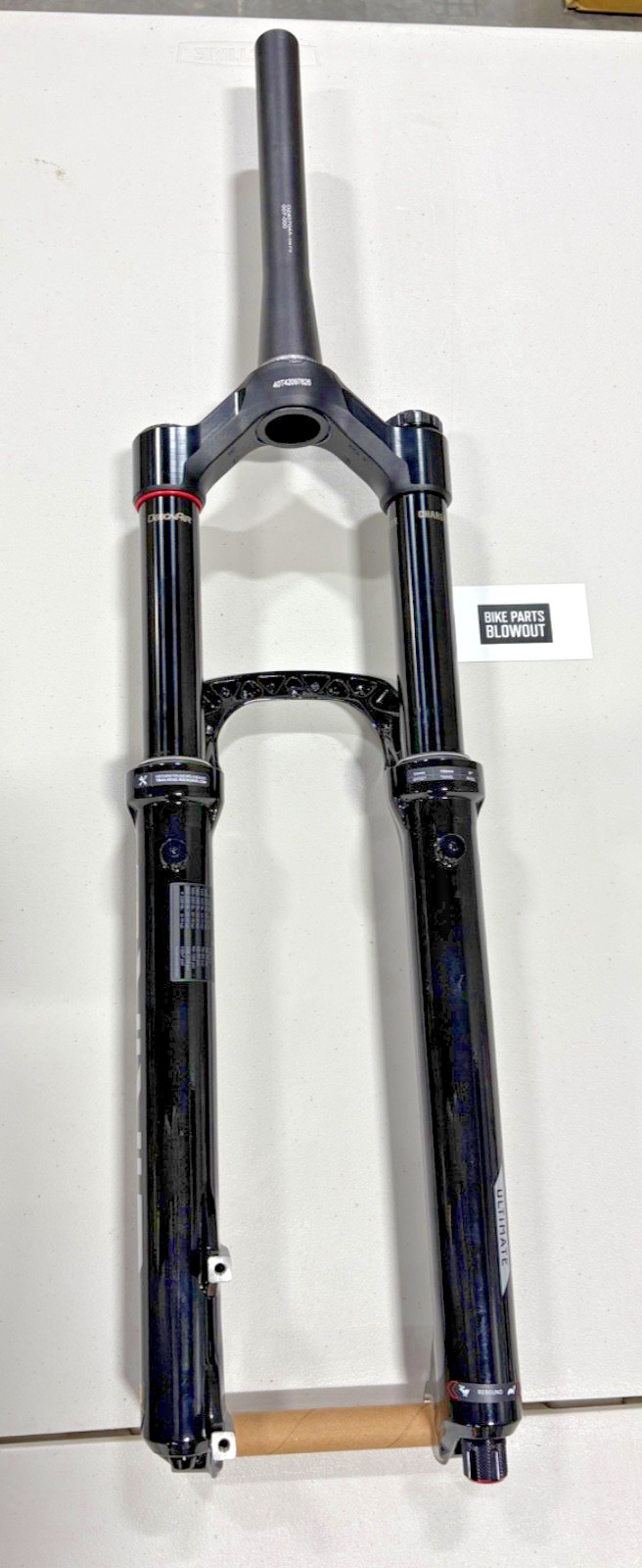 RockShox Lyrik Ultimate Charger 3.1 RC2 Suspension Fork 29″, 150 mm, 15 x 110