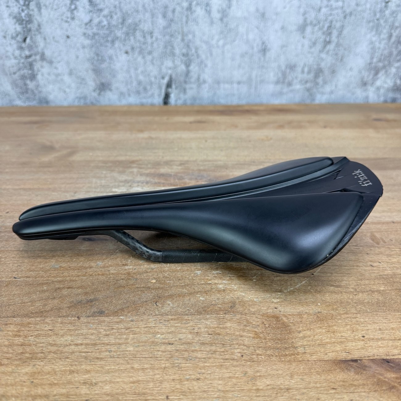Low Mile! Fizik Antares R1 VS Evo Regular 139mm 7x10mm Carbon Rails Saddle 173g