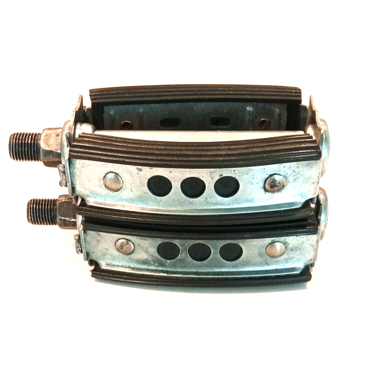 Wald 3 Hole Bow Pedals 1/2 in Axle Rubber/Steel Silver/Black Nice!