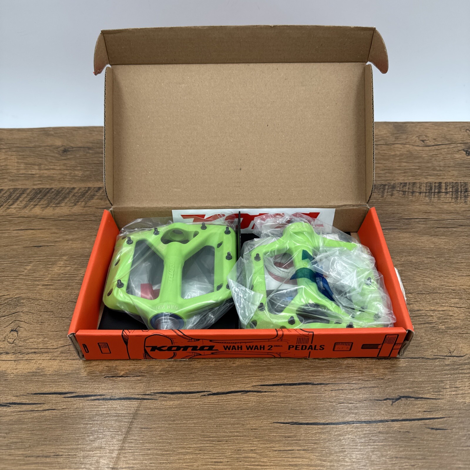 2020 Kona Wah Wah 2 Composite Pedals SMALL, Slime Green