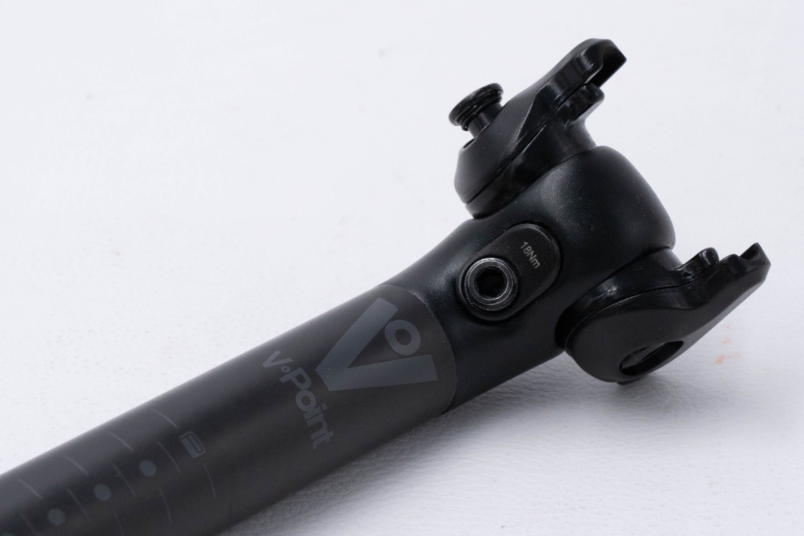 NOS PROMAX V POINT CARBON SEATPOST 27.2 mm 1 BOLT 360 mm VINTAGE OLD