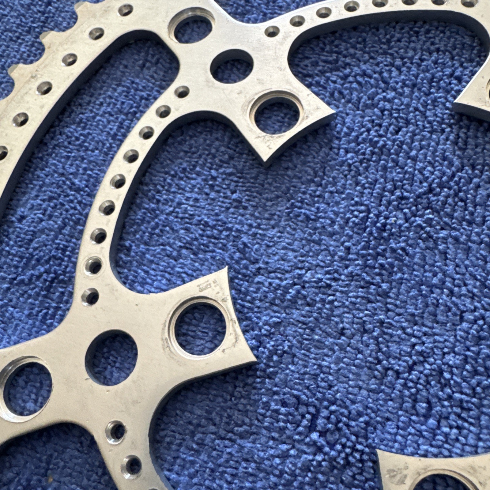 VNTG STRONGLIGHT 99 BIS DRILLIUM ALLOY CHAINRING 86 BCD X 54T SIL NEW W/O PKG