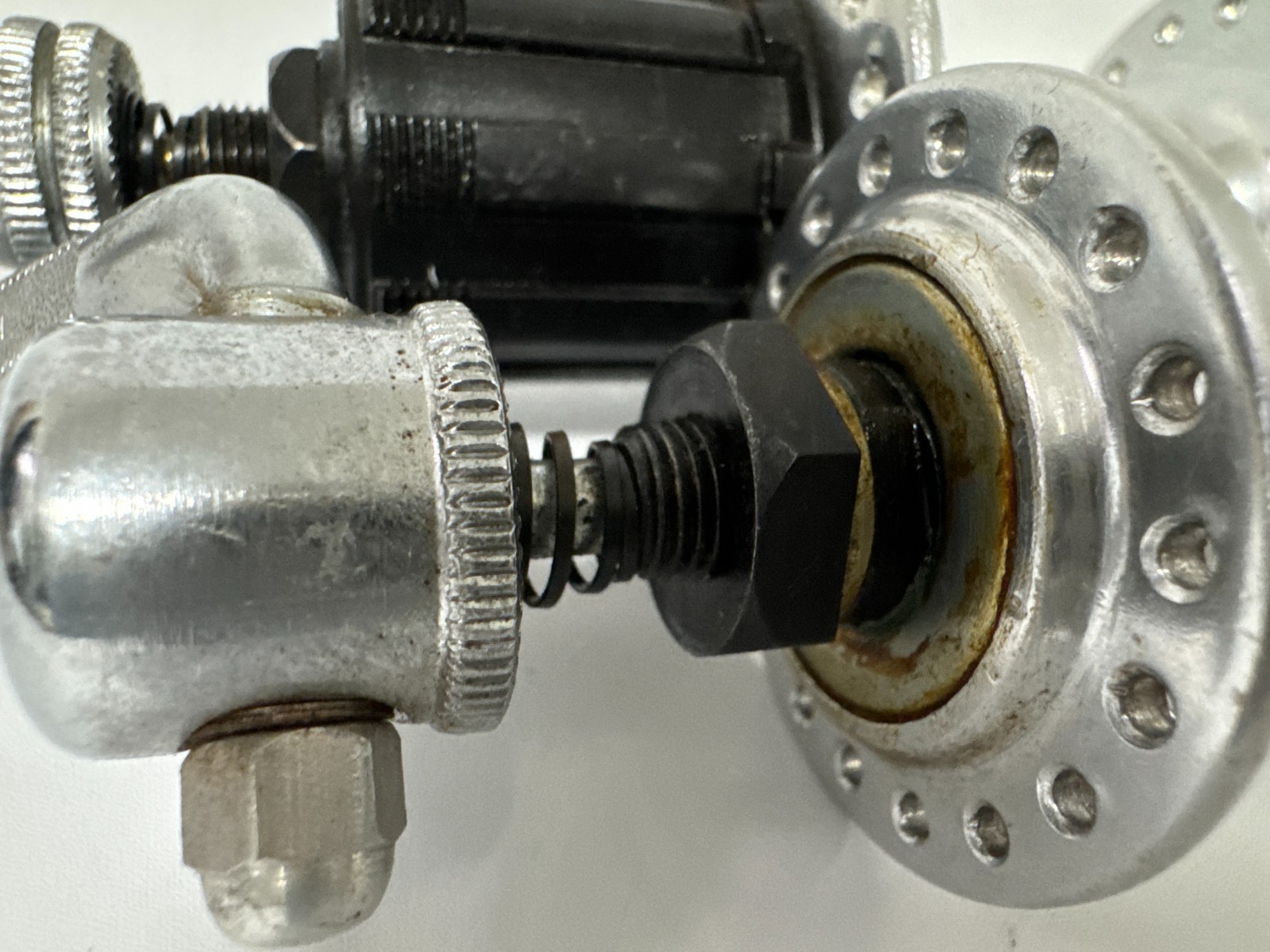 Vintage Shimano 600 EX Arabesque 6 speed hubs hubset 36 hole 126mm