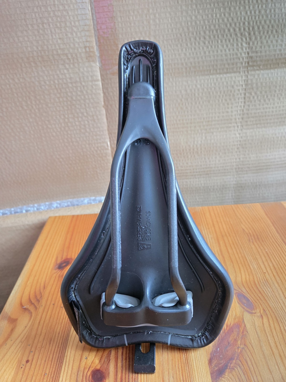 SQLAB ERGOWAVE ACTIVE 2.1 CARBON RAILS SIZE 14CM UPGRADED VERSION