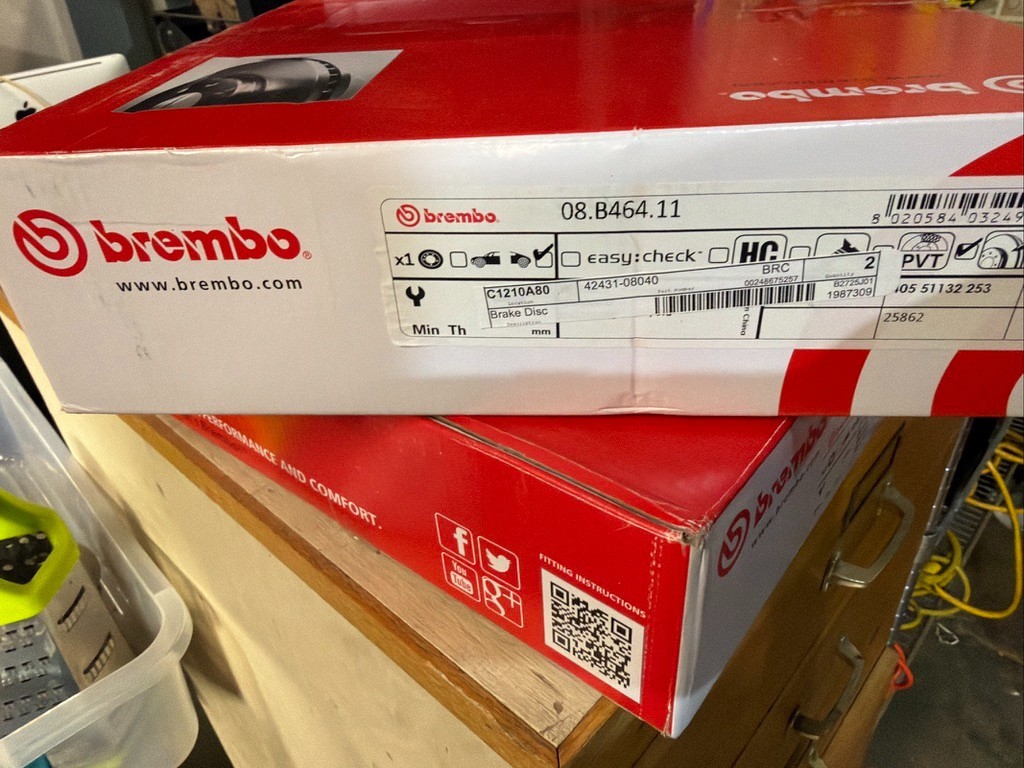 Brembo 08.B464.11 UV Coated solid Rear Brake Rotor TOYOTA OE# 4243108030