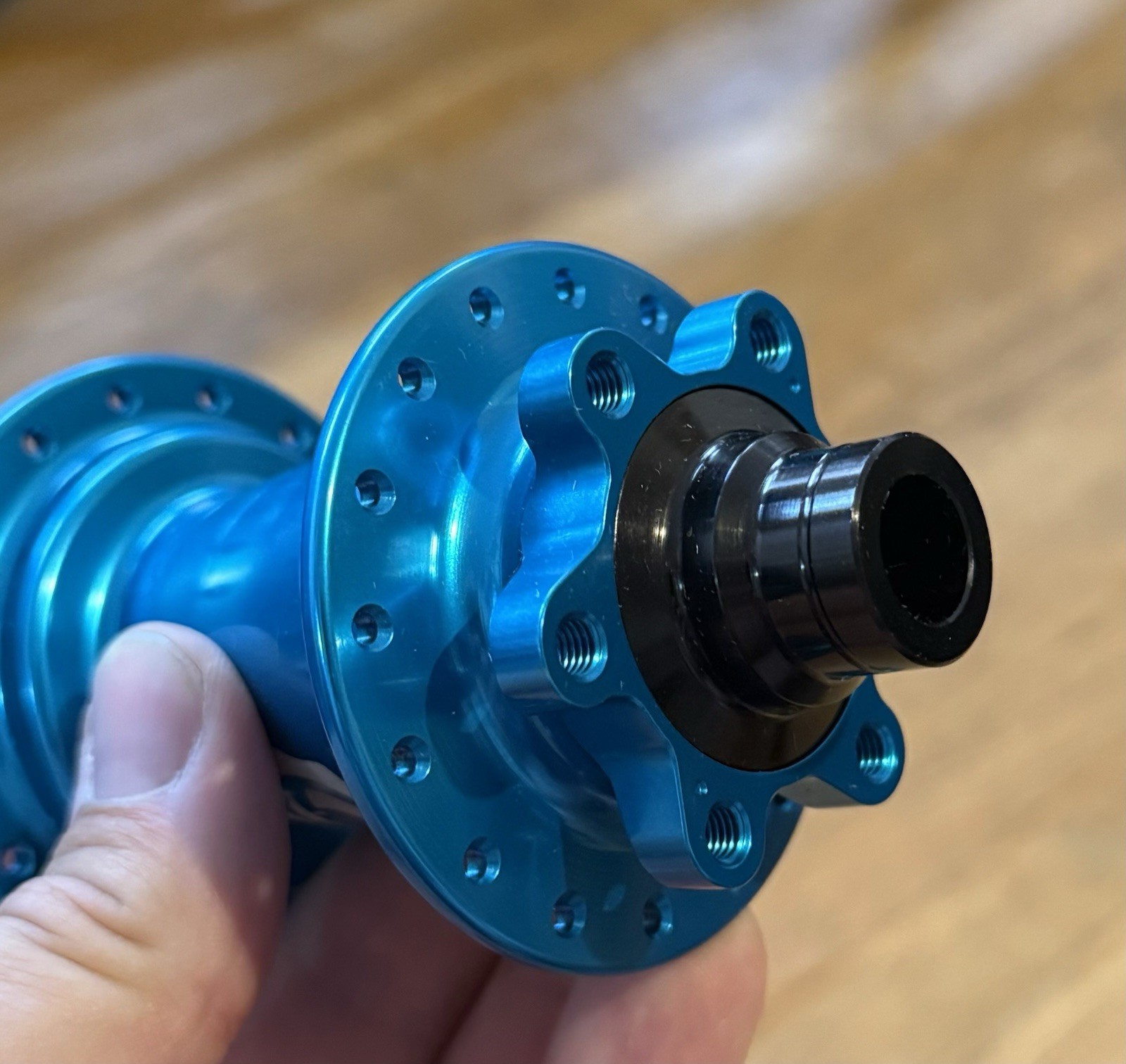 Industry Nine Hydra MTN Rear Hub – 32h, 6bolt, 148×12, XD, Turquoise