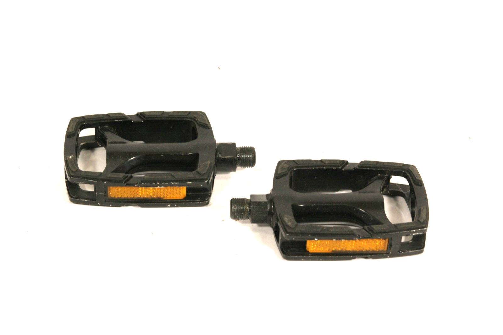 VP 628 Aluminum Platform Pedals with Resin Grips 9/16 Black PD30