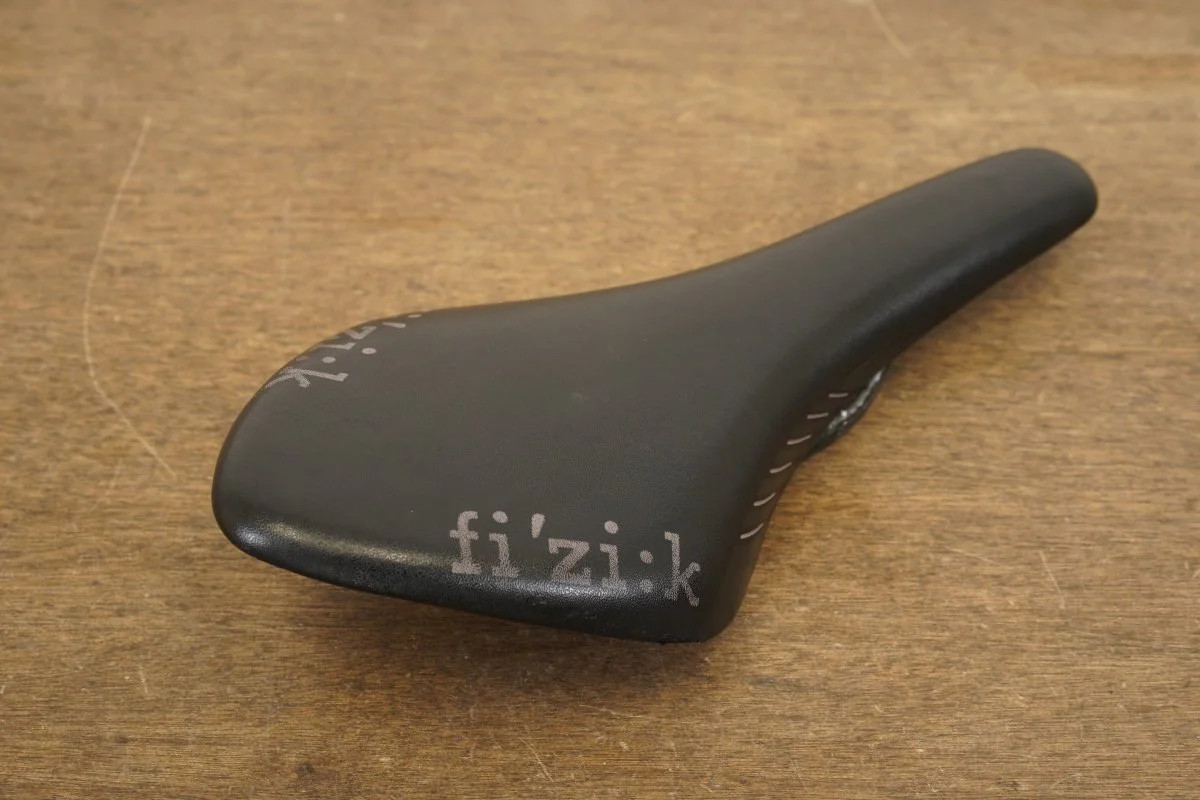 126mm (Regular) Fizik Arione R1 Carbon Rail Road Saddle 188g