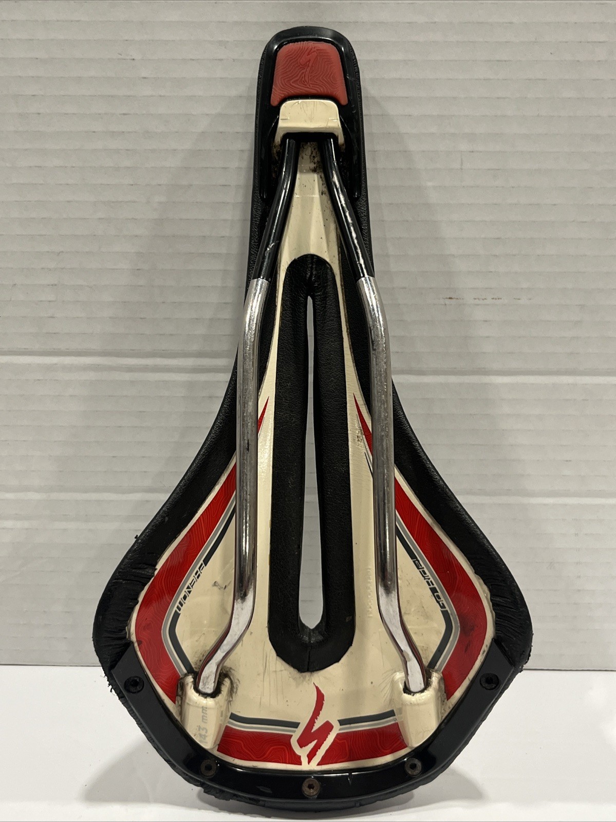Specialized Phenom Expert Saddle 143mm Carbon Fiber USED