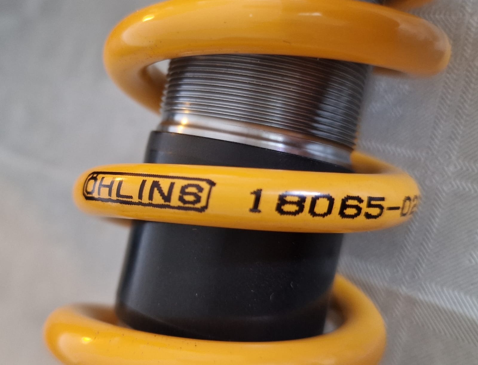 Ohlins TTX22M (267 x 89 mm) 10.5 x 3.5 inch Öhlins Measurement Drawing Attached