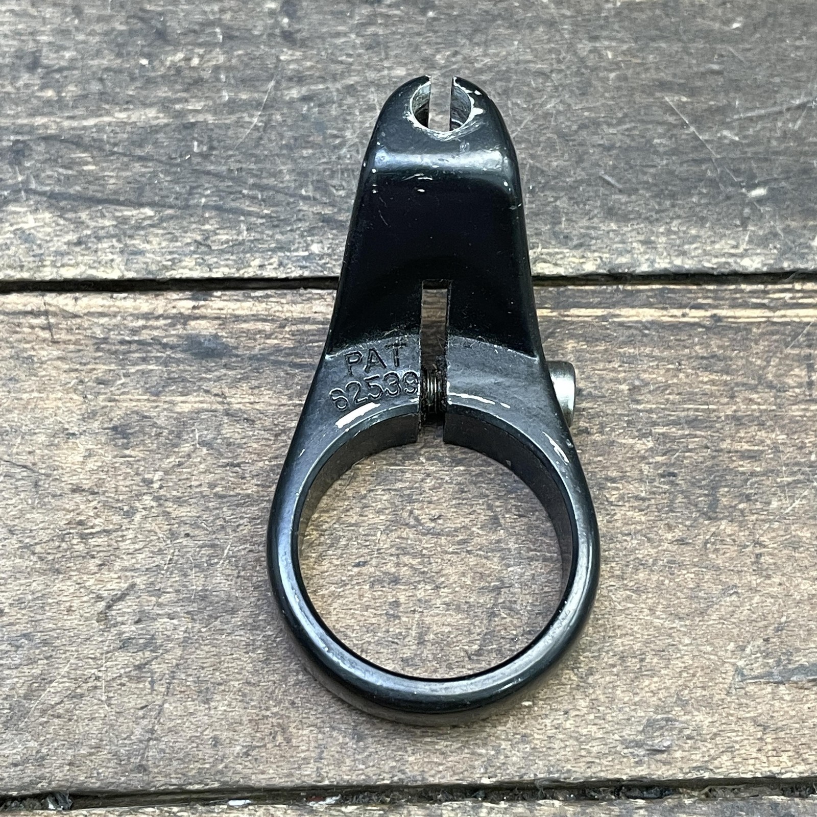 Vintage Headset Cable Hanger Guide 28.6 mm 1 1/8 Threadless Black 90s MTB Alloy