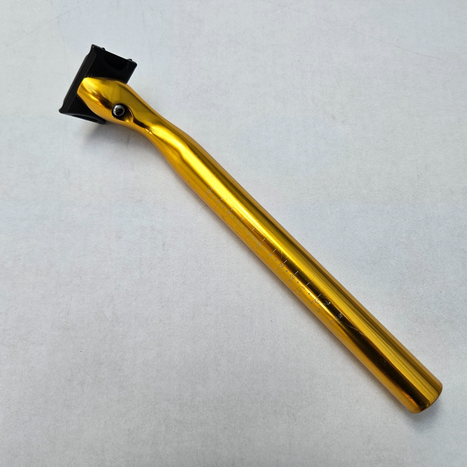 Unknown Golden Seatpost 27.2mm x 300mm 27.2 Road Mountain Bike Aluminum