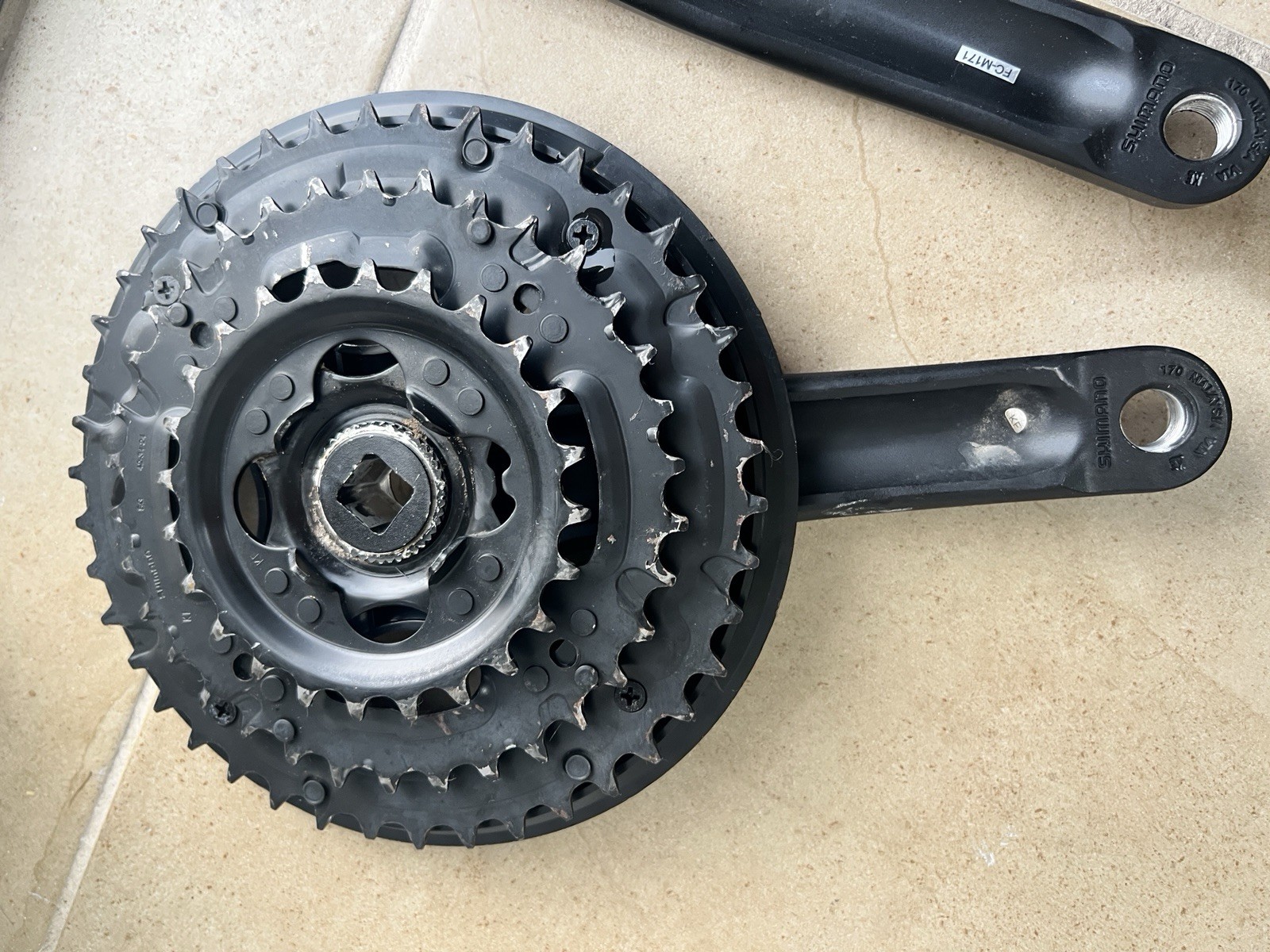 Shimano FC-M171 Crankset 6/7/8 Speed 24/34/42T MTB 170mm Arm Black