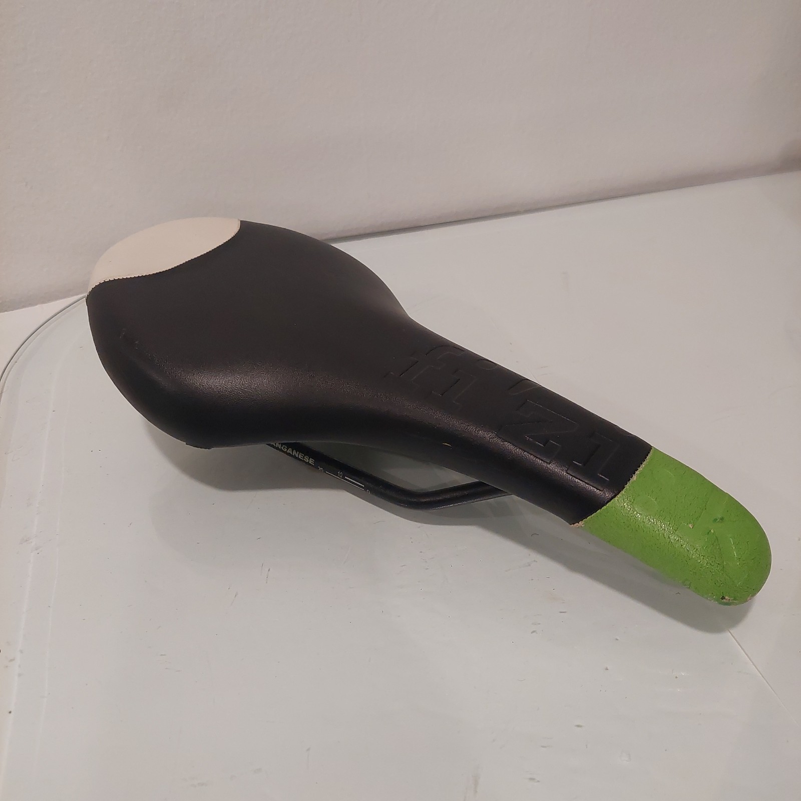 Fizik Tundra 2 Saddle Manganese Hollow Rails Black Green White Handmade In Italy