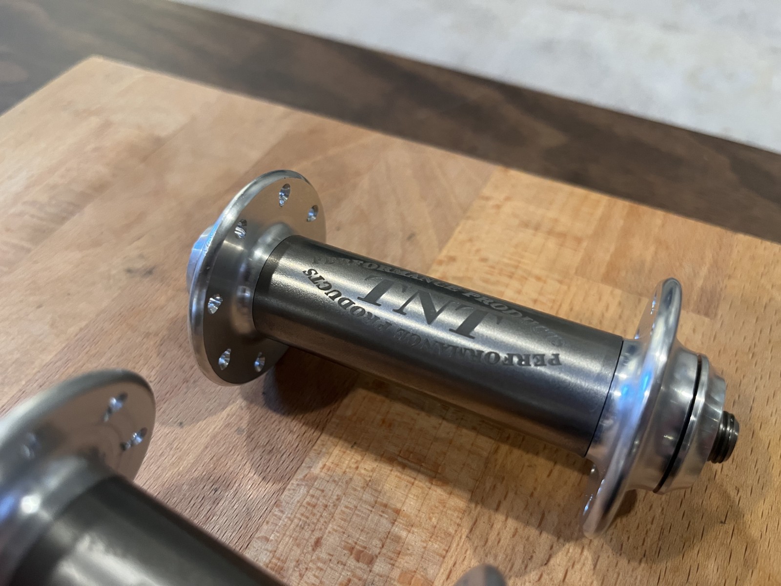 NOS vintage TNT Performance Products titanium road hubs – 16h – 100/130mm