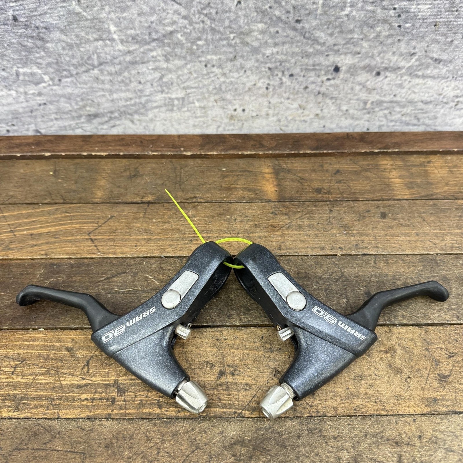 Vintage SRAM 9.0 Brake Levers Pair Black Flat Bar 90s MTB MOuntain