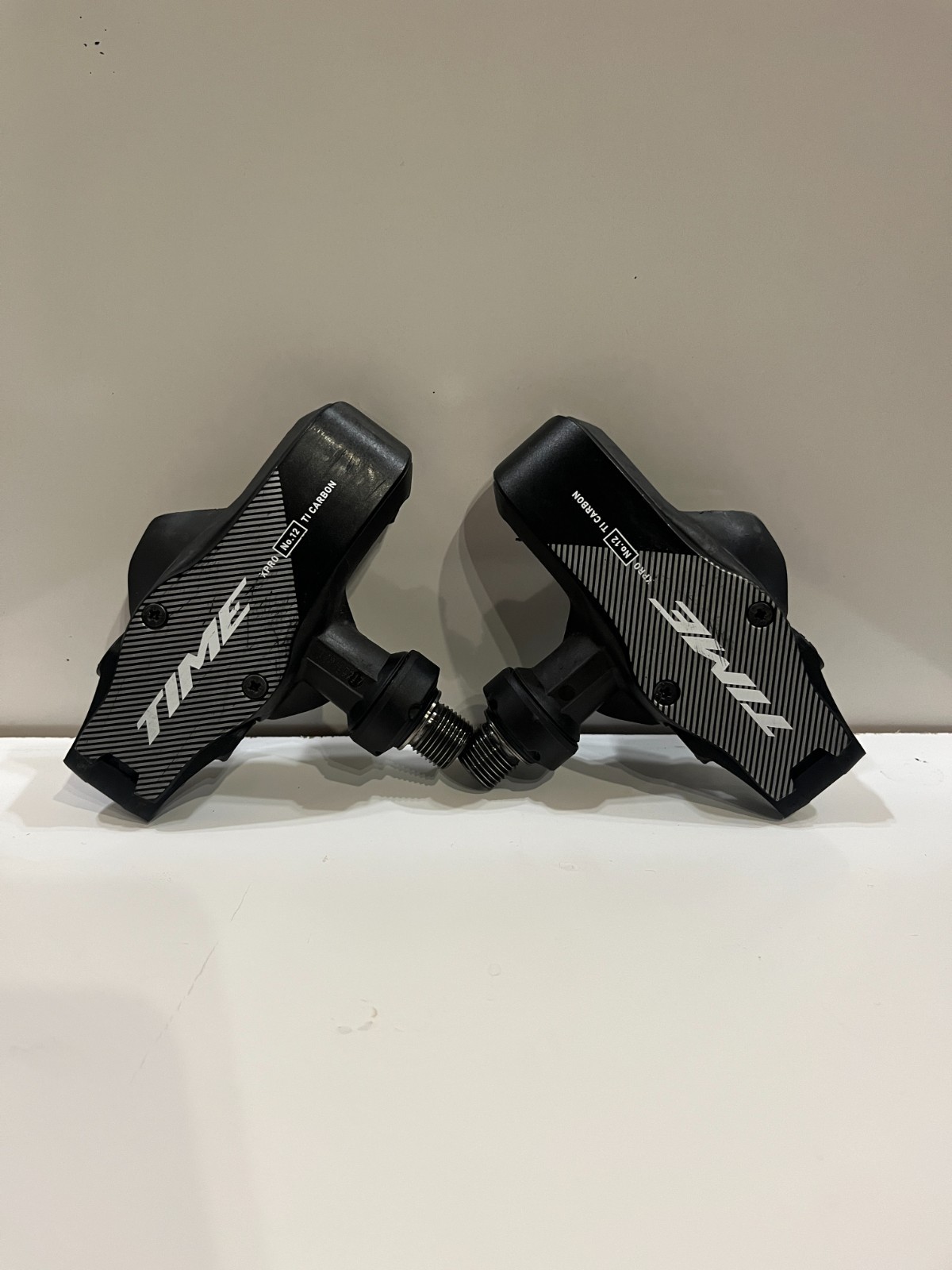 Time XPRO 12 Pedals – Single Sided Clipless , Ti Carbon, 9/16″,Black/Black, 184g