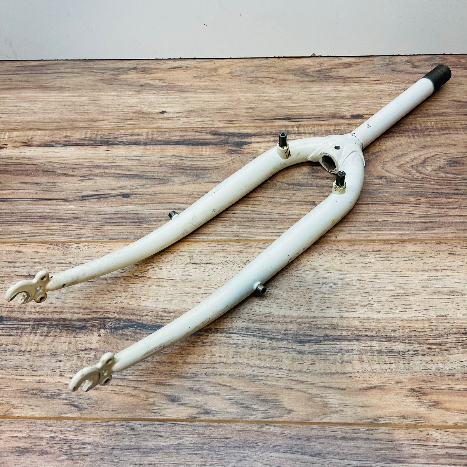 Vintage ROLLER CAM BRAKE MOUNT MTB Fork 1-Inch Threaded 193 Steerer White