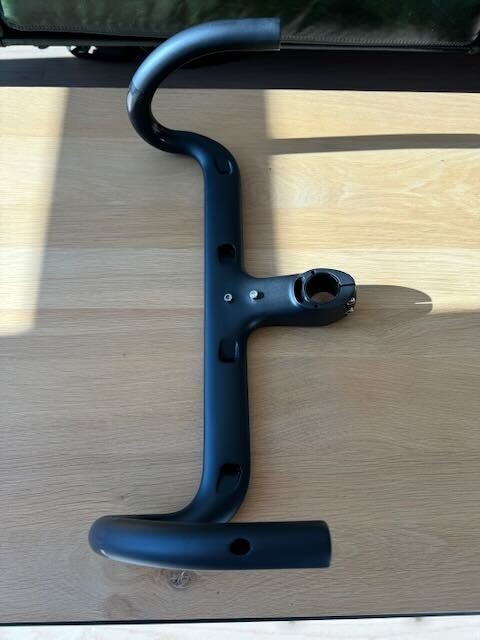 New Handlebar 2024 Carbon Fiber Road or Gravel Bicycle Integrated Cycling 400×90