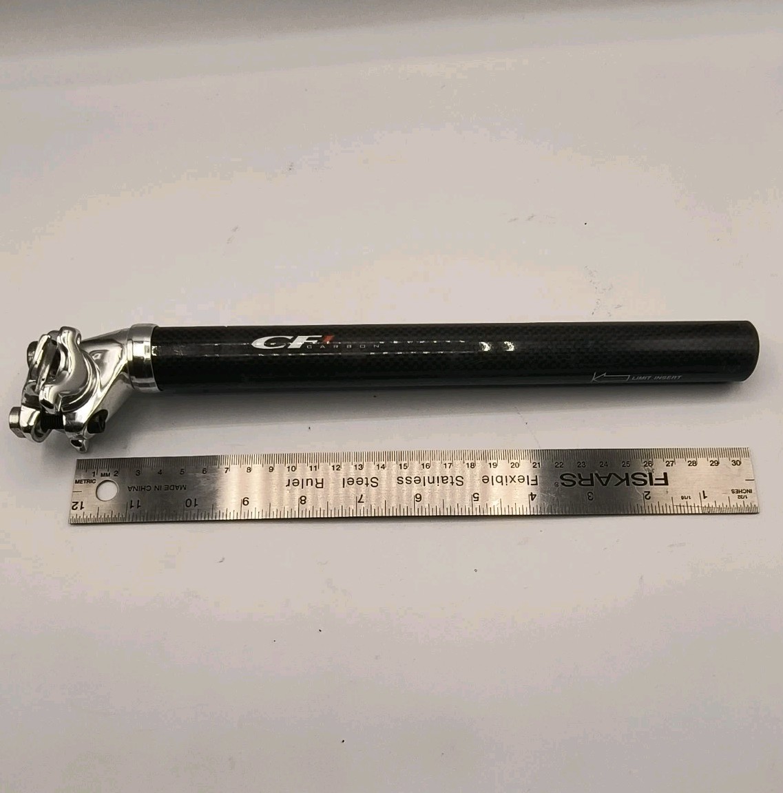 Carbon Seatpost only 227g 27.2 Diameter 300mm Length EXC 9.5/10
