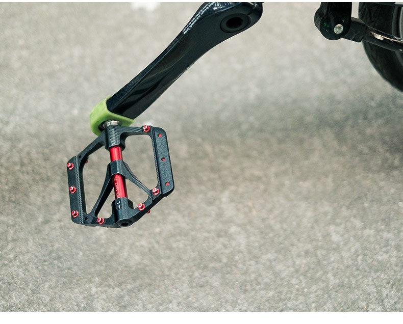 Aluminum titanum axle Road MTB Bike XC Bicycle Pedal Flat Pedals 3 Bearings