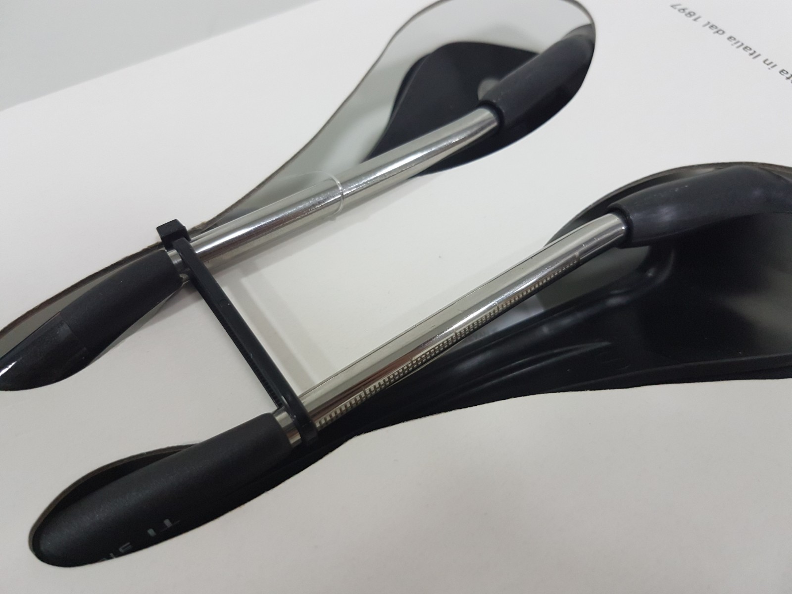 Selle Italia SP-01 Superflow S3 TI 316 Tube Ø7mm Rail Bicycle Saddle Black
