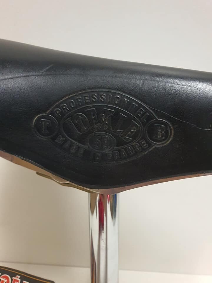 NOS IDEALE PROFESSIONNEL TB n°59 SADDLE SEAT MADE IN FRANCE VINTAGE 686gr