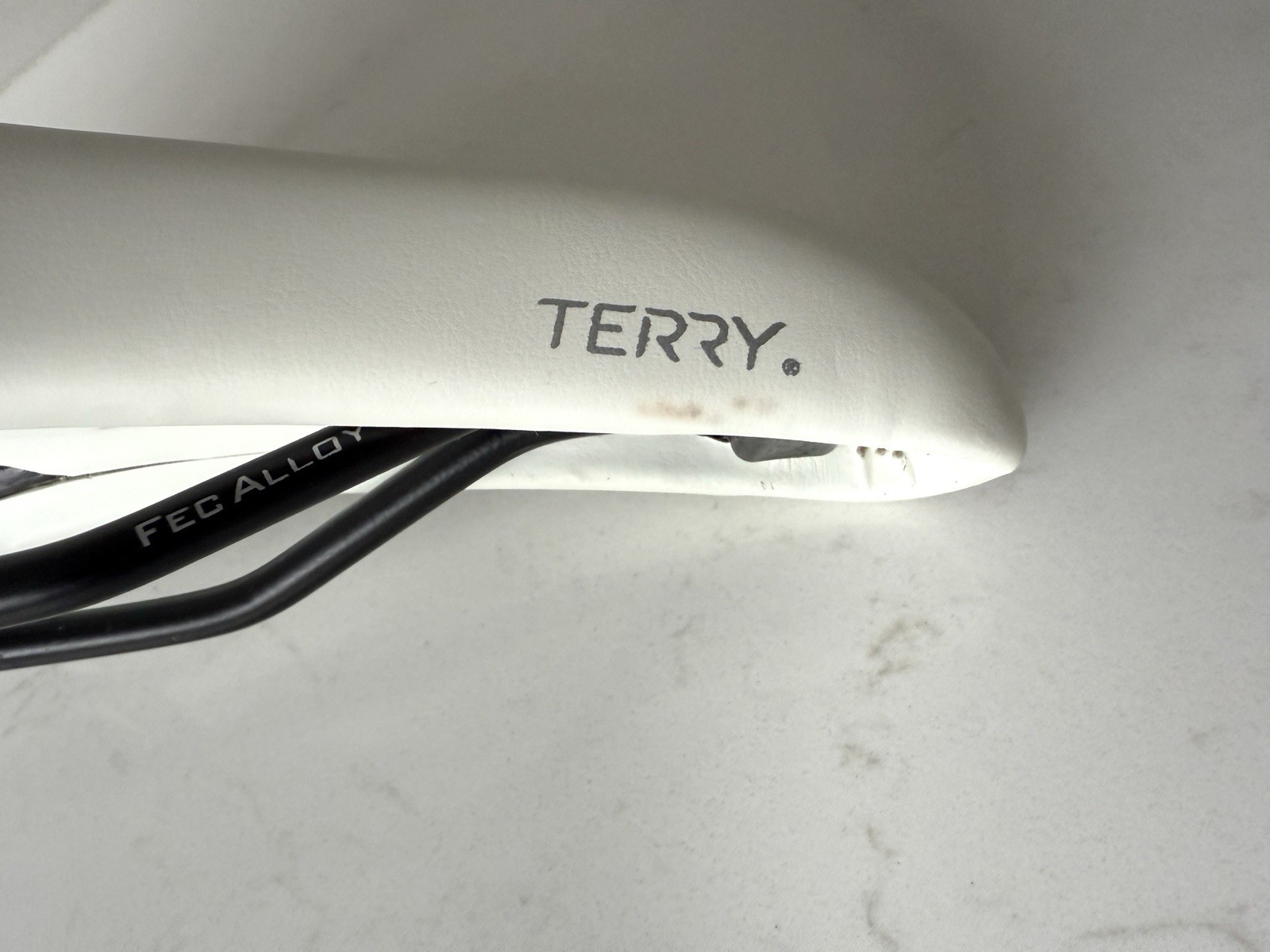 Terry Butterfly Women’s Bicycle Seat Ergonomic Cutout – FEC Alloy Rails – White