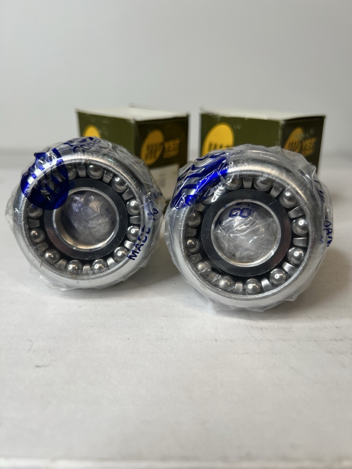 2X YST CORP. PROFESSIONAL CHROME BICYCLE BOTTOM BRACKET SET BB-621 NOS