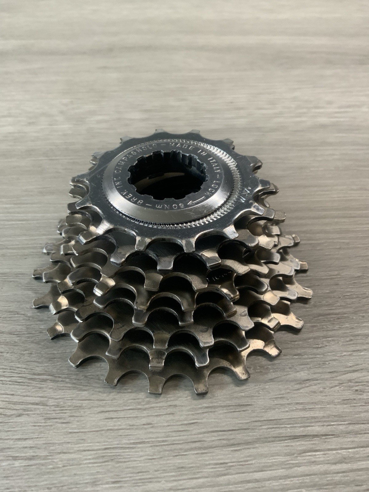 CAMPAGNOLO 8 SPEED CASSETTE 14-23 TOOTH EXA-DRIVE WITH SPACERS AND LOCK RING
