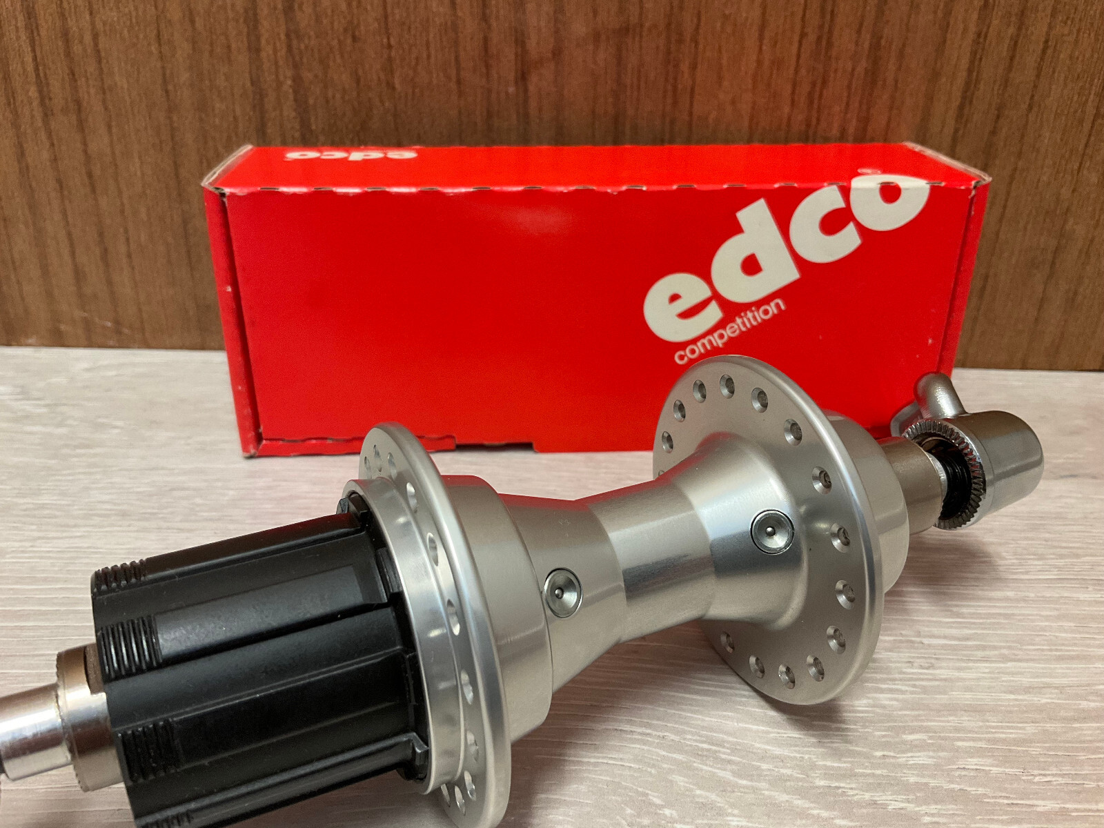 NOS edco Competition rear hub 32H 7-speed grease gurad 130mm new old stock +HGa