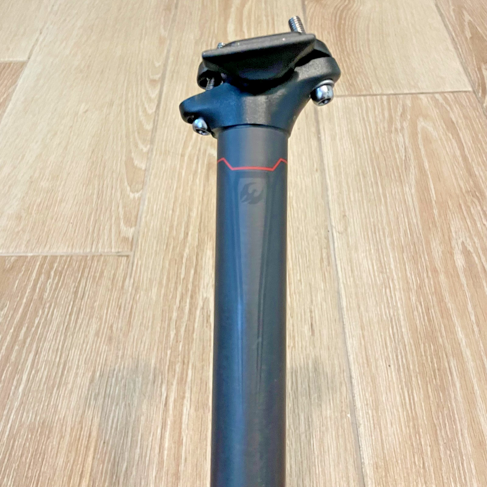 New Pivot Phoenix Seatpost Black Carbon 30.9mm x 370mm Road Mountain Bike