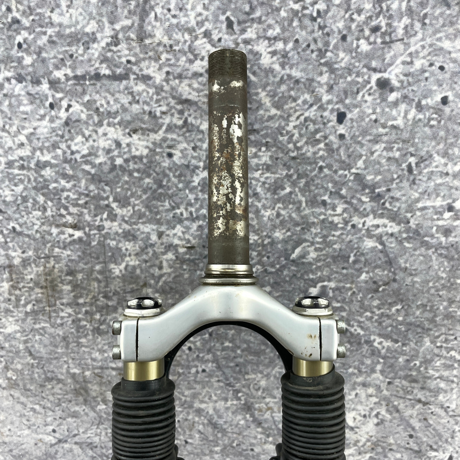 Vintage Rock Shox Mag21 Fork 1 in Threaded 26 in 5.5″ Steerer 26 Mag 21 1″ Parts