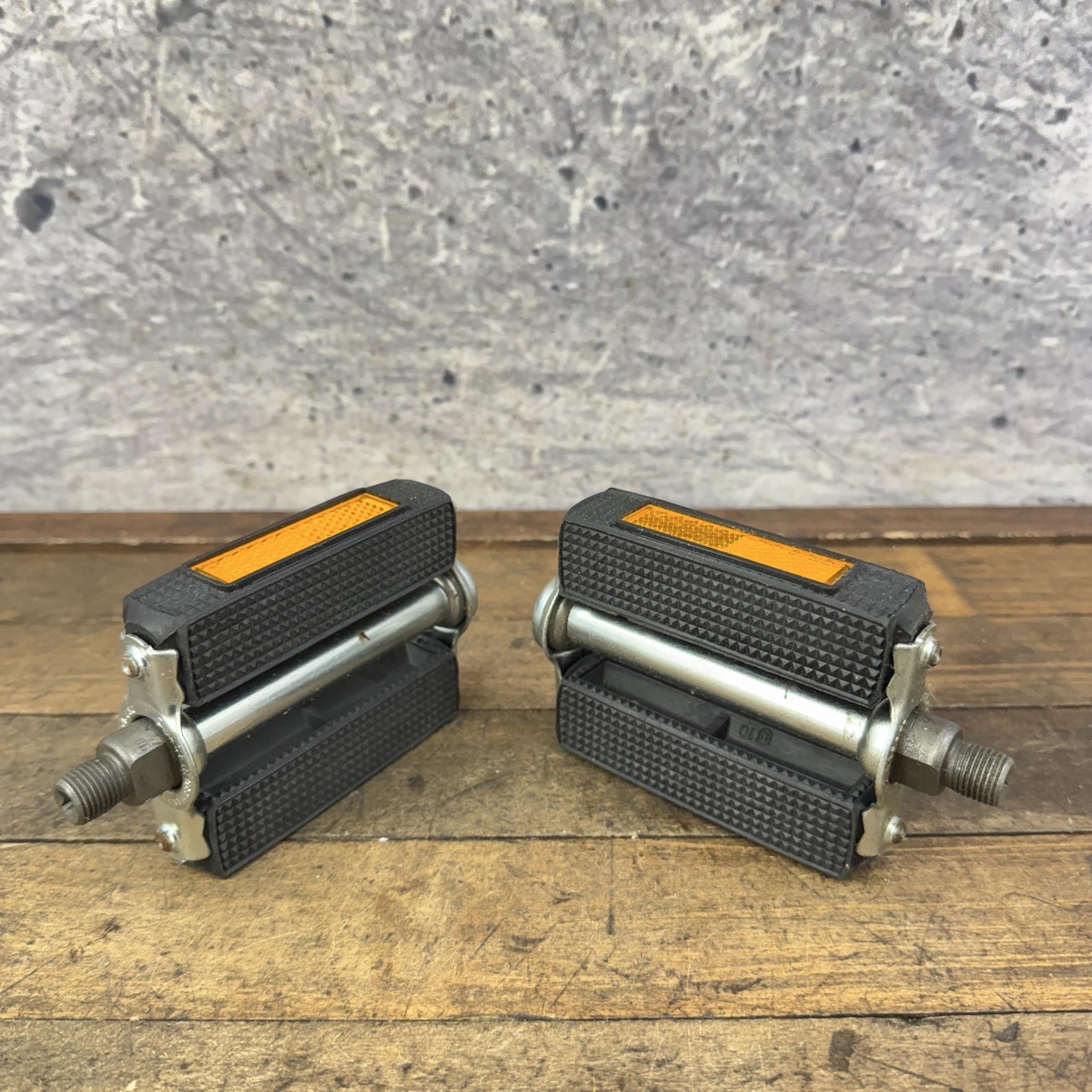 Vintage Schwinn Diamond Tread Reflector Pedals NOS 1/2 Krate Germany Pair